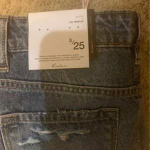 Kan can distressed jeans